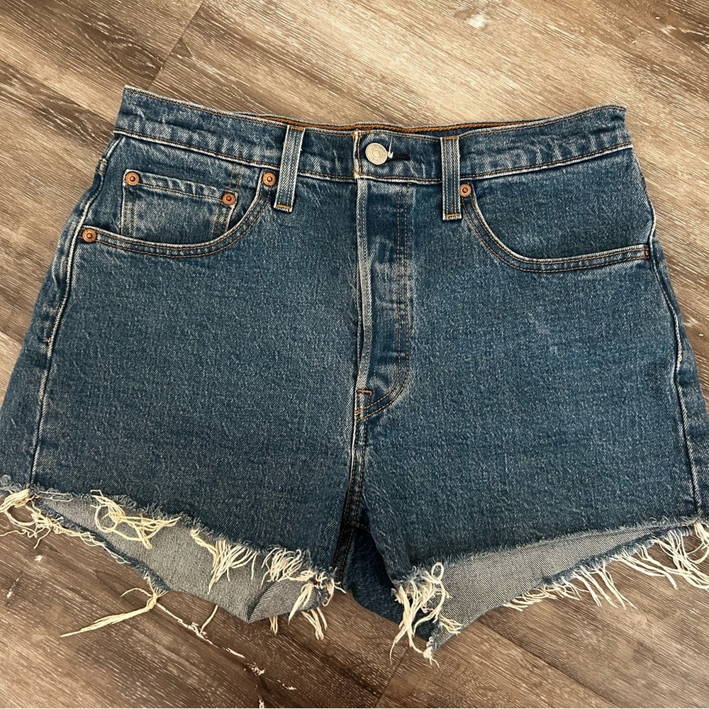 Levi’s 501 Frayed Hem Denim Blue Jean Shorts